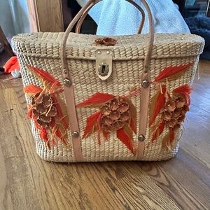 Vintage Beach Tote straw